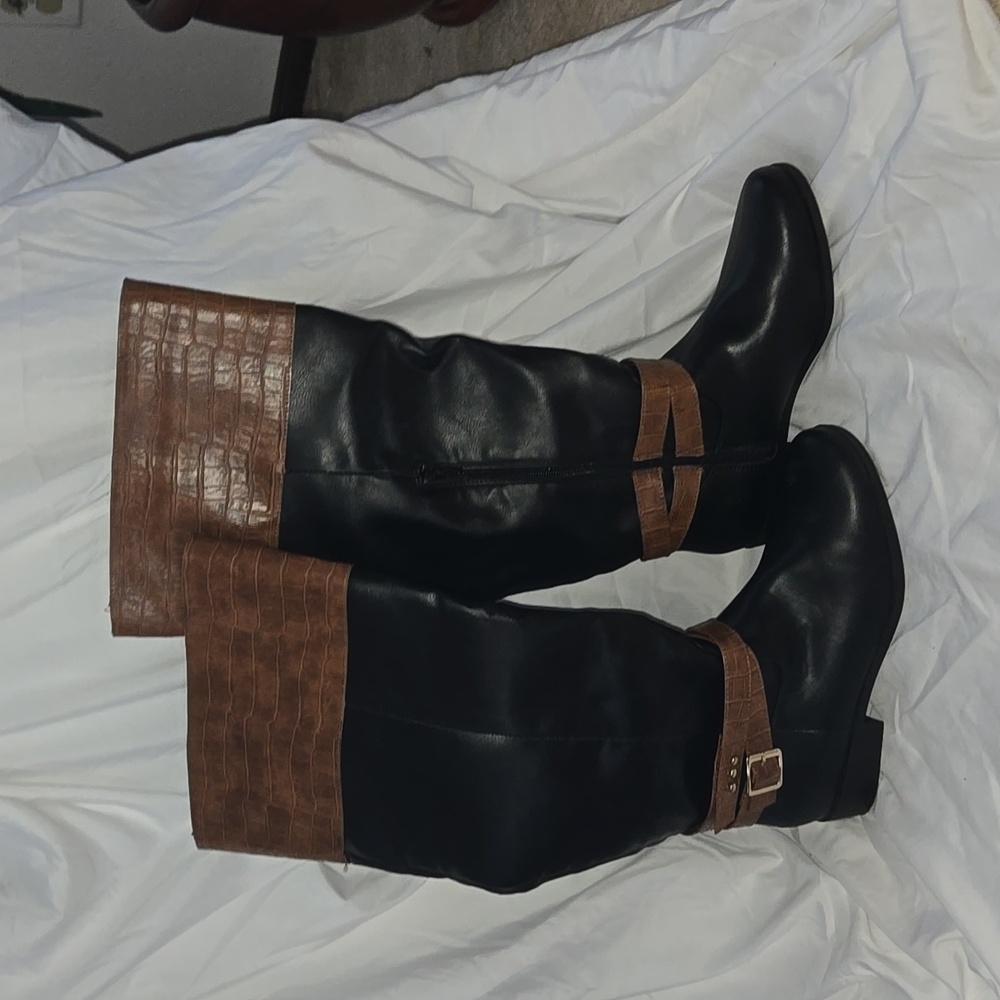 Evonne flat boots